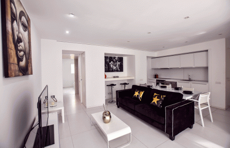 Patio-Blanco-Rock-Ibiza_01