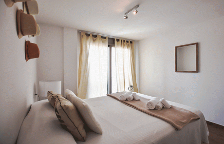 Bon-Viure-Kate-Moss-Ibiza_07