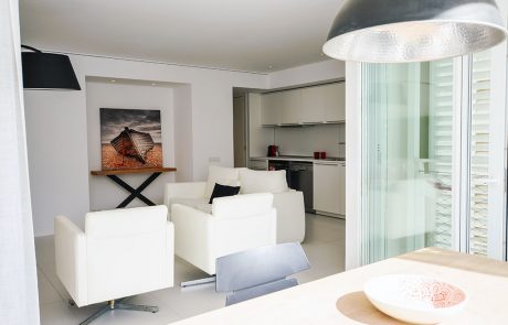 Botafoch-Patio-Blanco-Rouge-Apartment-IbizaRental.eu-Ibiza_20